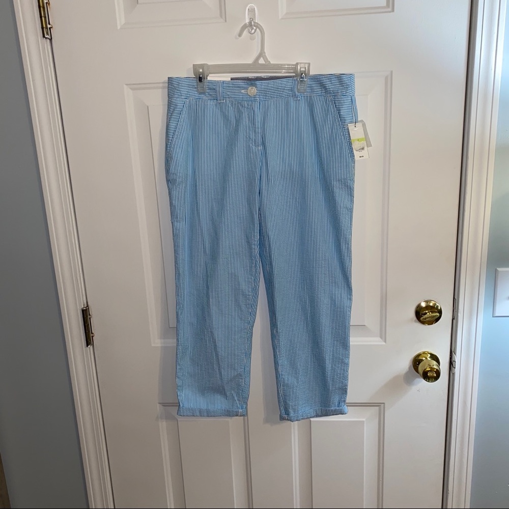 💎 NWT Crown & Ivy Striped Capris💎
